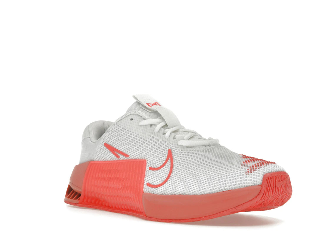 Nike Metcon 9 White Magic Ember Summit White Bright Crimson (Women's) - vue secondaire A