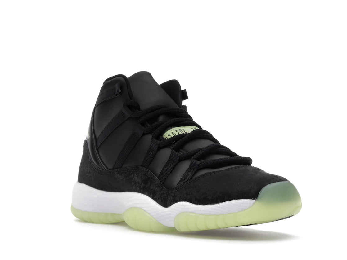 Jordan 11 Retro Black Barely Volt (GS) - vue secondaire A