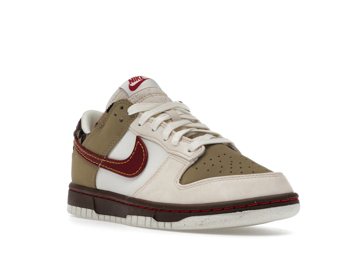 Nike Dunk Low Retro Khaki Team Red Pearl White (Women's) - vue secondaire A