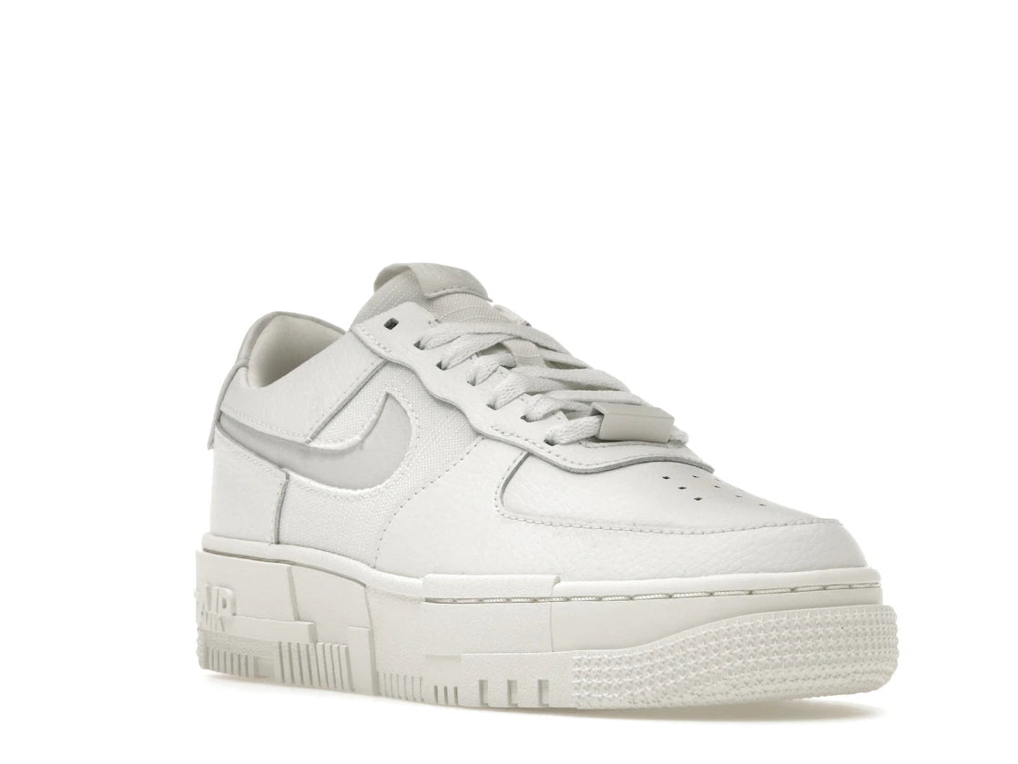 Nike Air Force 1 Low Pixel Summit White (Women's) - vue secondaire A