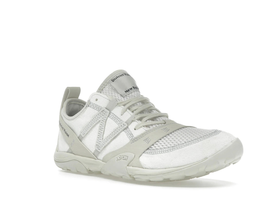 New Balance MT10 District Vision Cloud Dancer - vue secondaire A