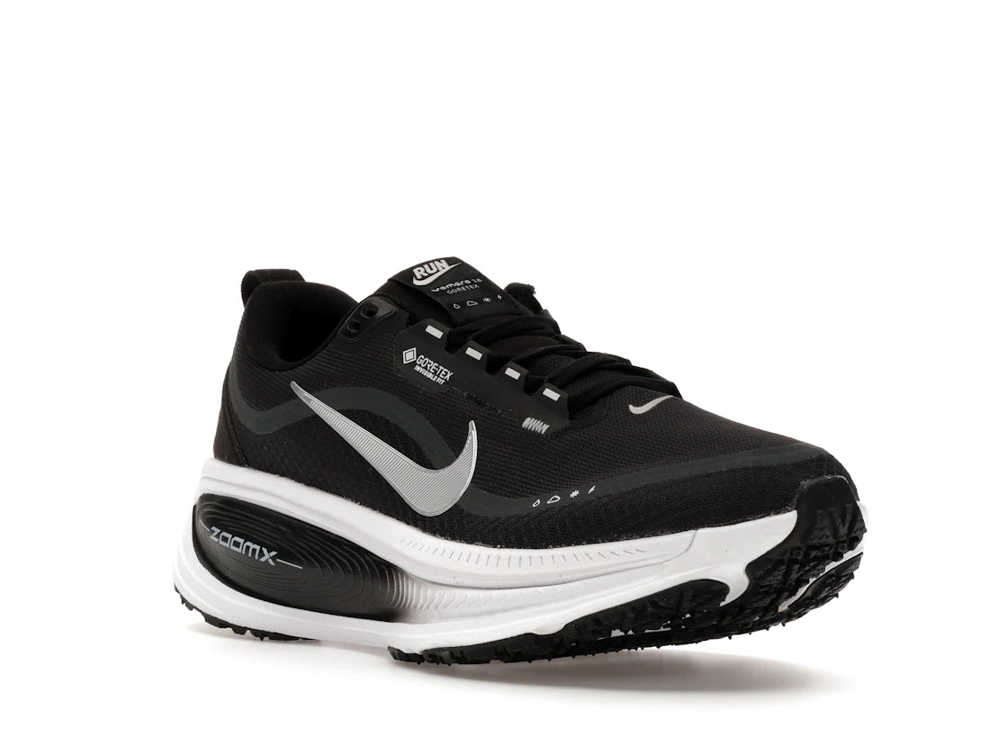 Nike Vomero 18 Gore-Tex Black White Metallic Silver (Women's) - vue secondaire A