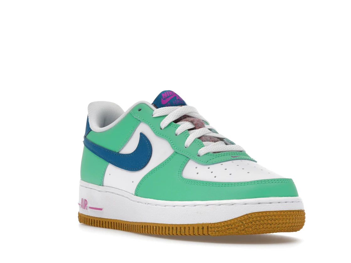 Nike Air Force 1 Low LV8 Play (GS) - vue secondaire A