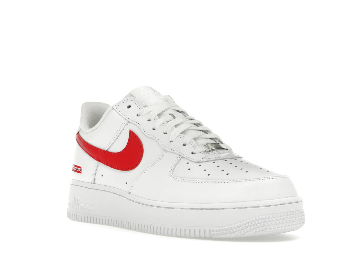 Nike Air Force 1 Low Supreme Shanghai - vue secondaire A