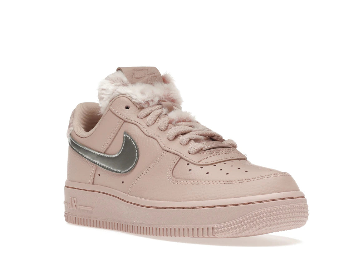 Nike Air Force 1 Low Faux Sherpa Fur (Women's) - vue secondaire A
