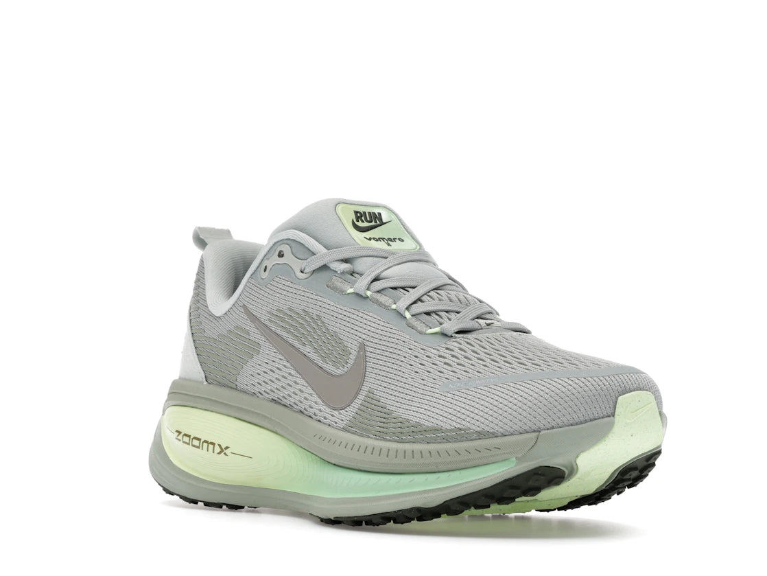 Nike Vomero 18 Light Silver Barely Volt Dusty Olive College Grey - vue secondaire A