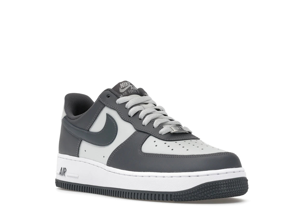 Nike Air Force 1 Low '07 Photon Dust Dark Grey - vue secondaire A