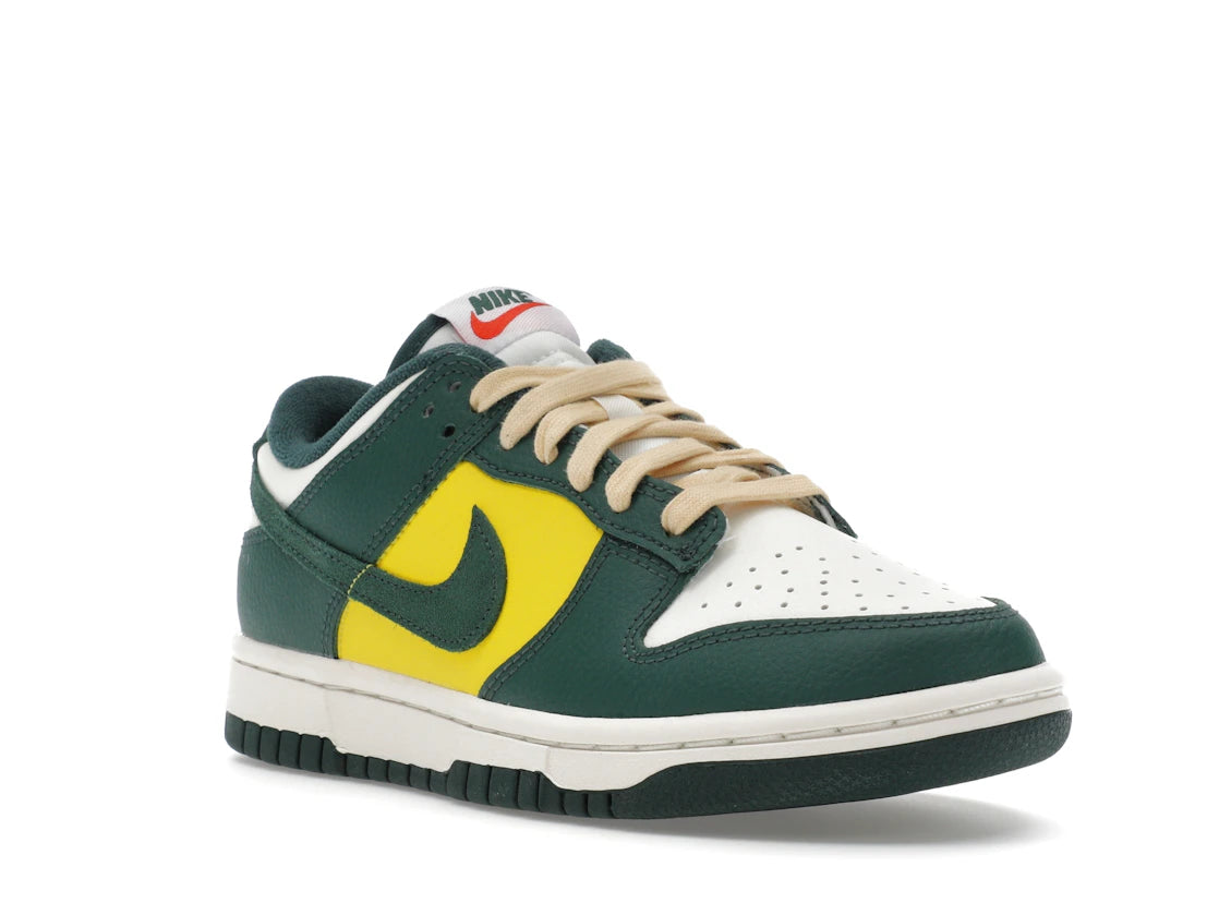 Nike Dunk Low SE Noble Green (Women's) - vue secondaire A
