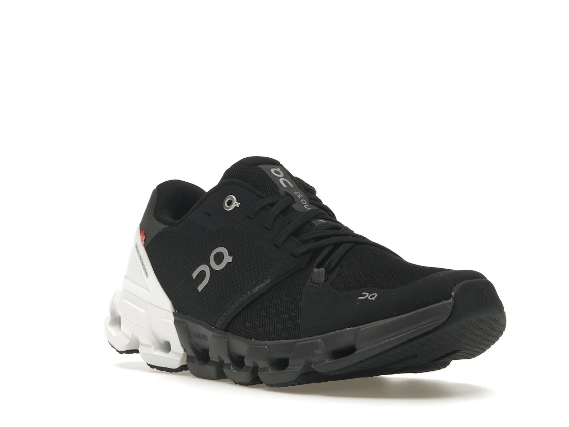 On Running Cloudflyer 4 Black White (Women's) - vue secondaire A
