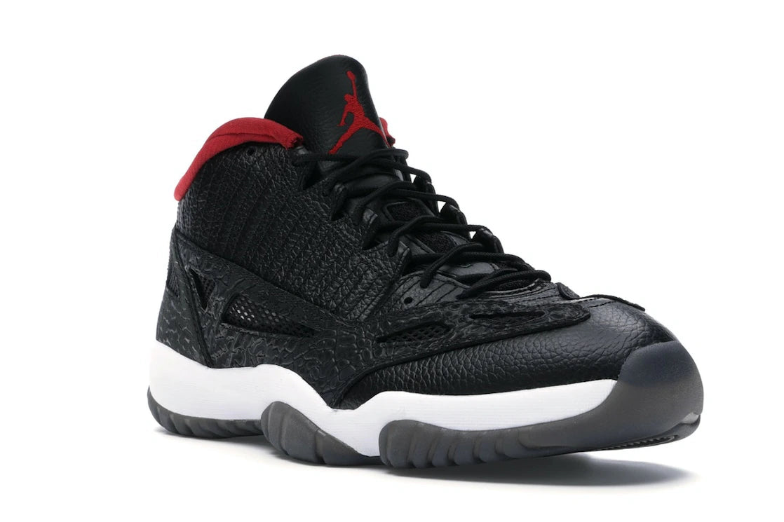 Jordan 11 Retro Low IE Black Varsity Red (2011) - vue secondaire A