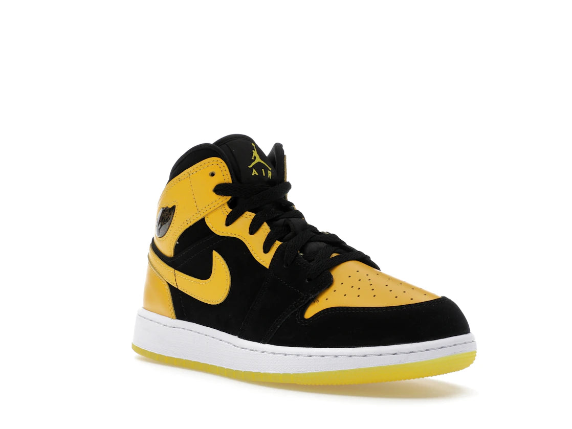 Jordan 1 Mid SE New Love (2025) (GS) - vue secondaire A