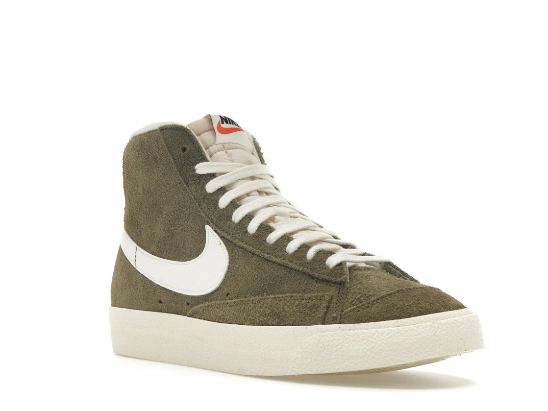 Nike Blazer Mid 77 Vintage Medium Olive (Women's) - vue secondaire A