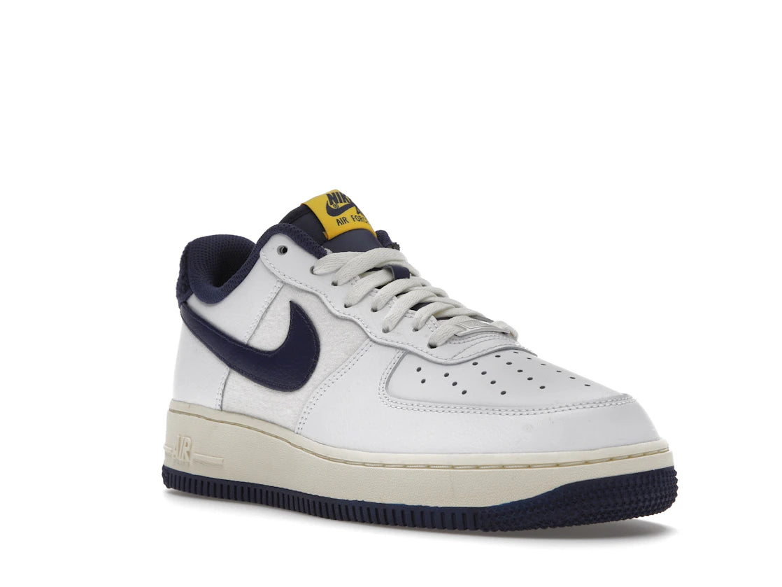 Nike Air Force 1 Low '07 LV8 Michigan Varsity Jacket (2021) - vue secondaire A