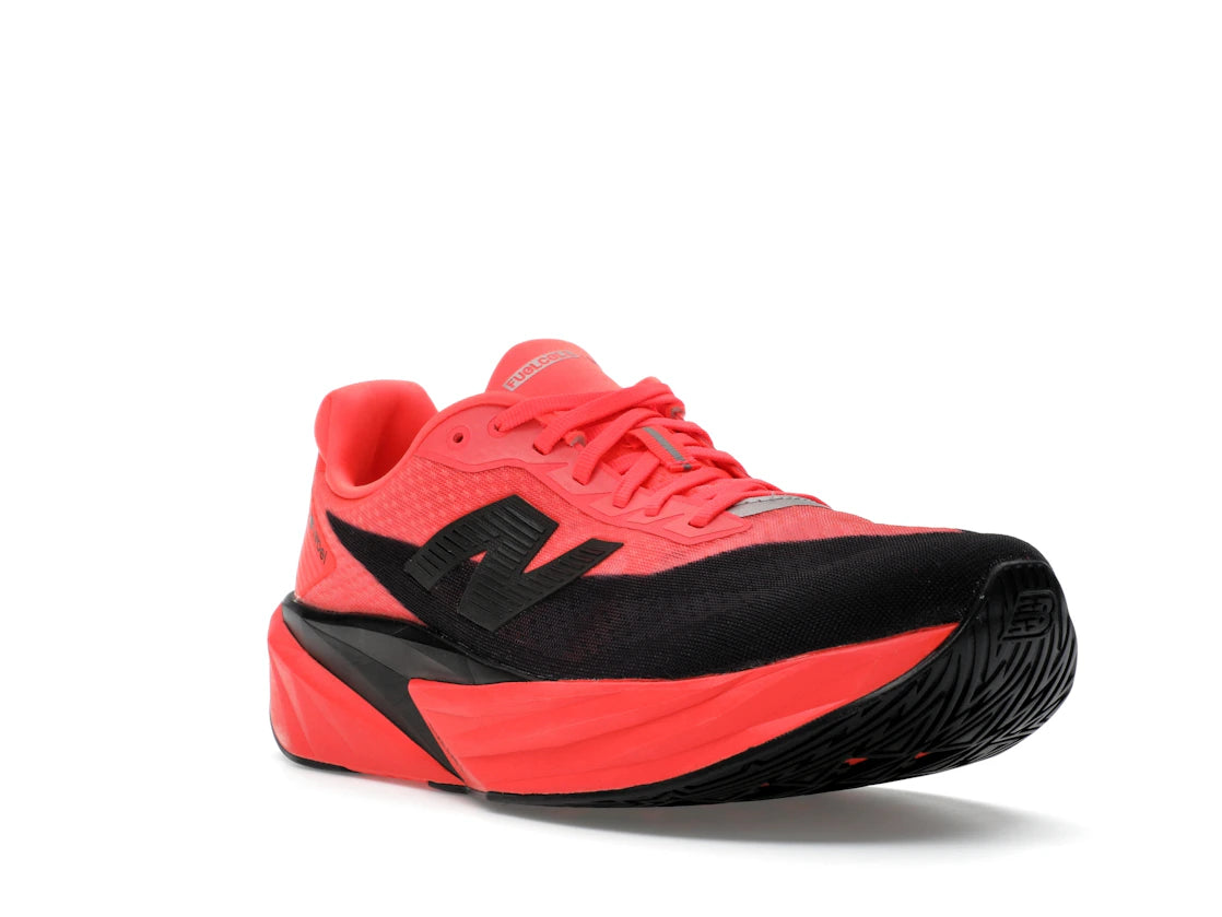 New Balance FuelCell Rebel v5 Urgent Red Black - vue secondaire A