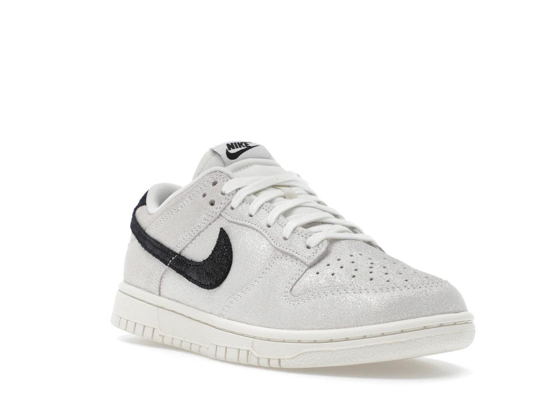 Nike Dunk Low SE White Black Team Red (Women's) - vue secondaire A