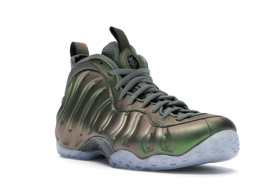 Nike Air Foamposite One Iridescent (Women's) - vue secondaire A