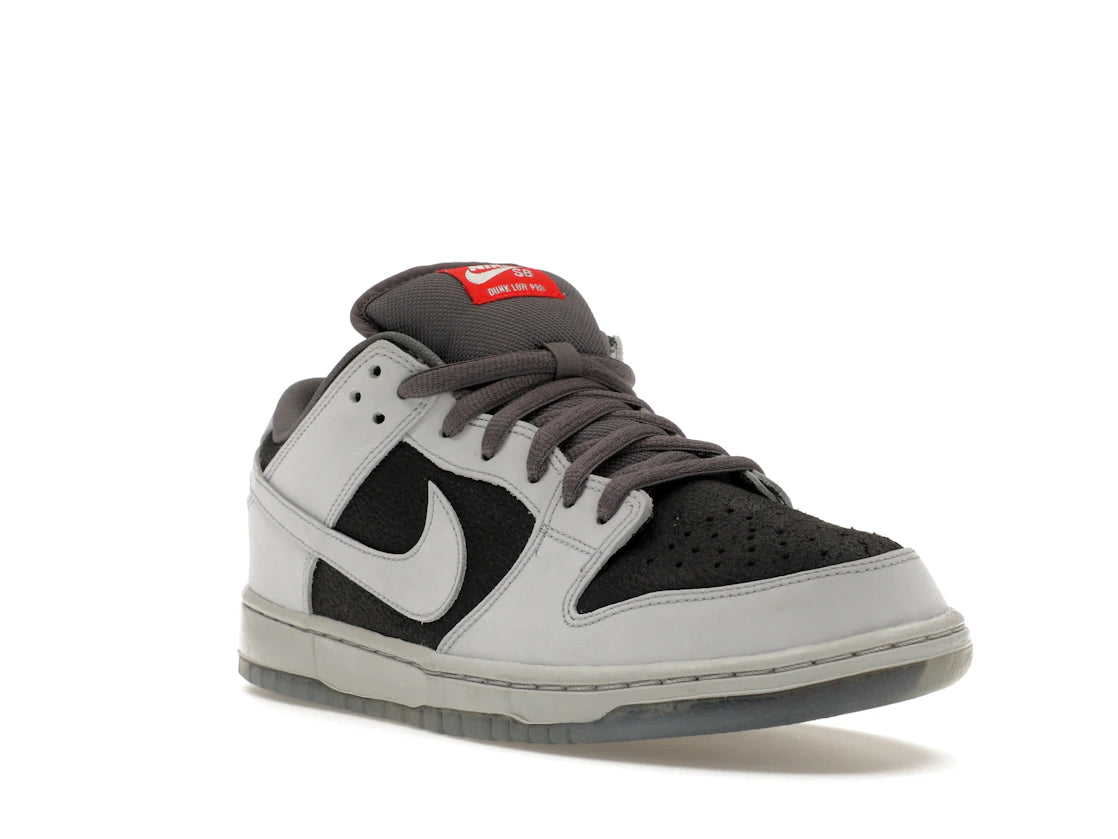Nike SB Dunk Low Atlas 35MM Grey - vue secondaire A