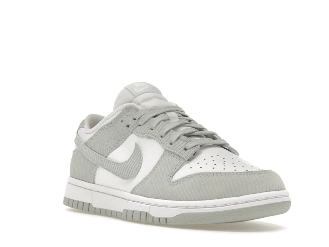 Nike Dunk Low Light Silver Corduroy (Women's) - vue secondaire A