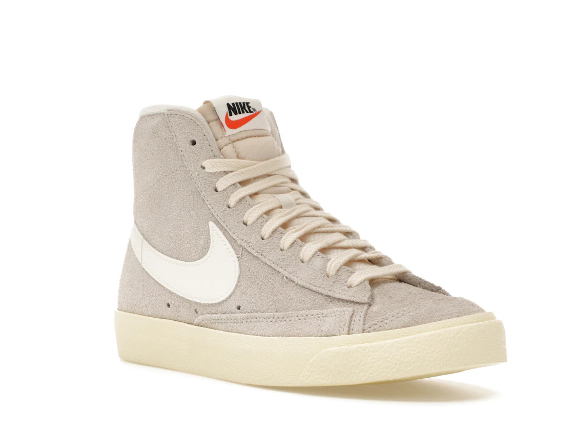 Nike Blazer Mid 77 Vintage Light Bone Alabaster (Women's) - vue secondaire A