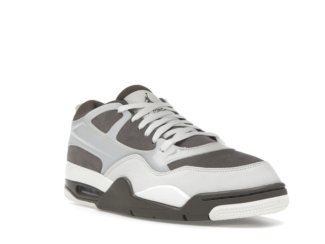 Jordan 4 RM Dark Mocha - vue secondaire A