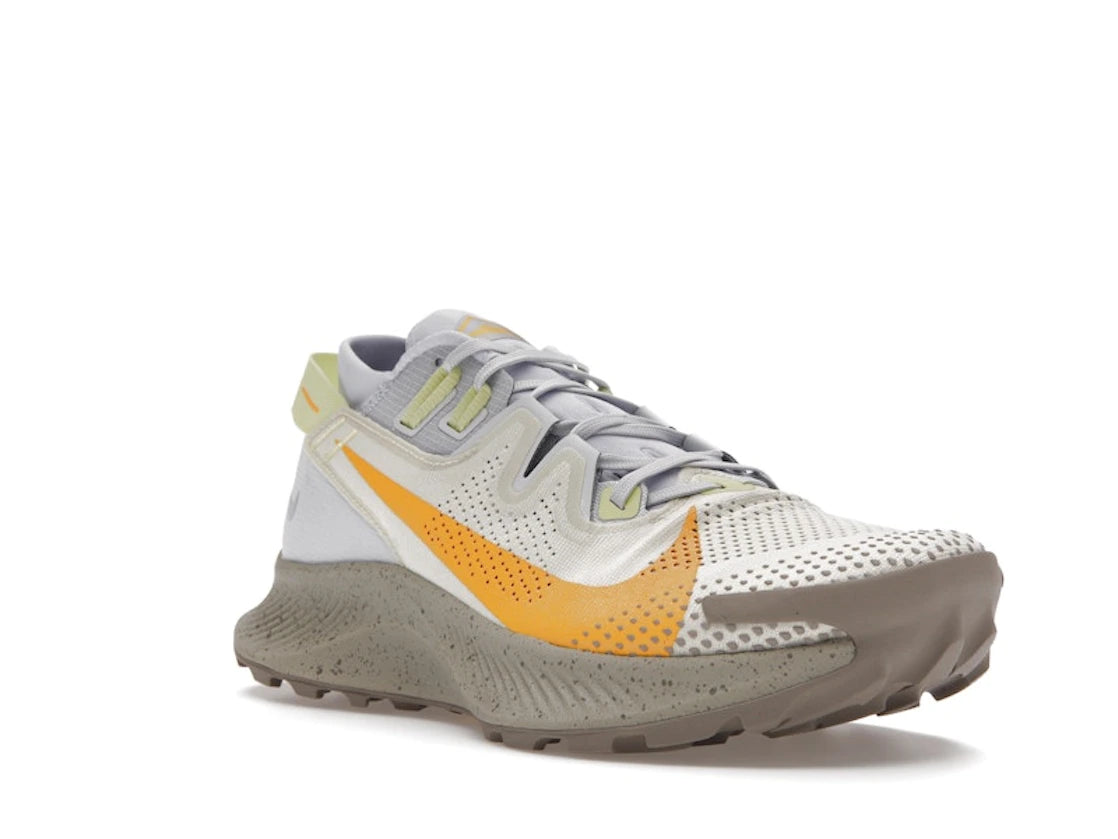 Nike Pegasus Trail 2 Pure Platinum Fossil Laser Orange (Women's) - vue secondaire A
