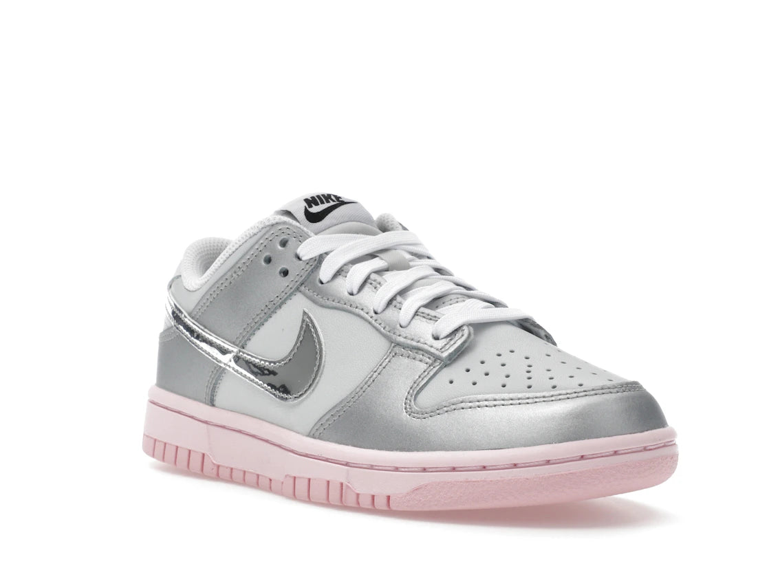 Nike Dunk Low LX Metallic Silver Pink Foam (Women's) - vue secondaire A