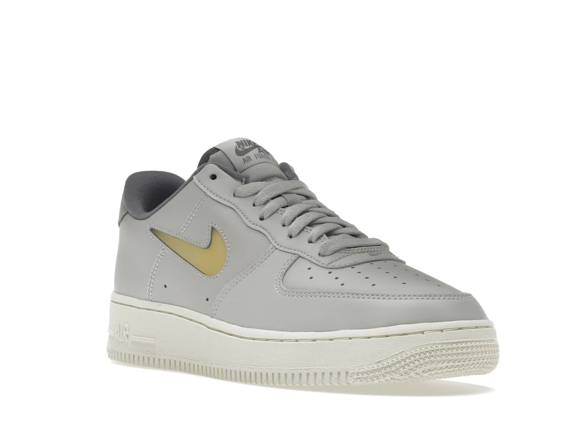 Nike Air Force 1 Low '07 Jewel Light Bone Coconut Milk - vue secondaire A