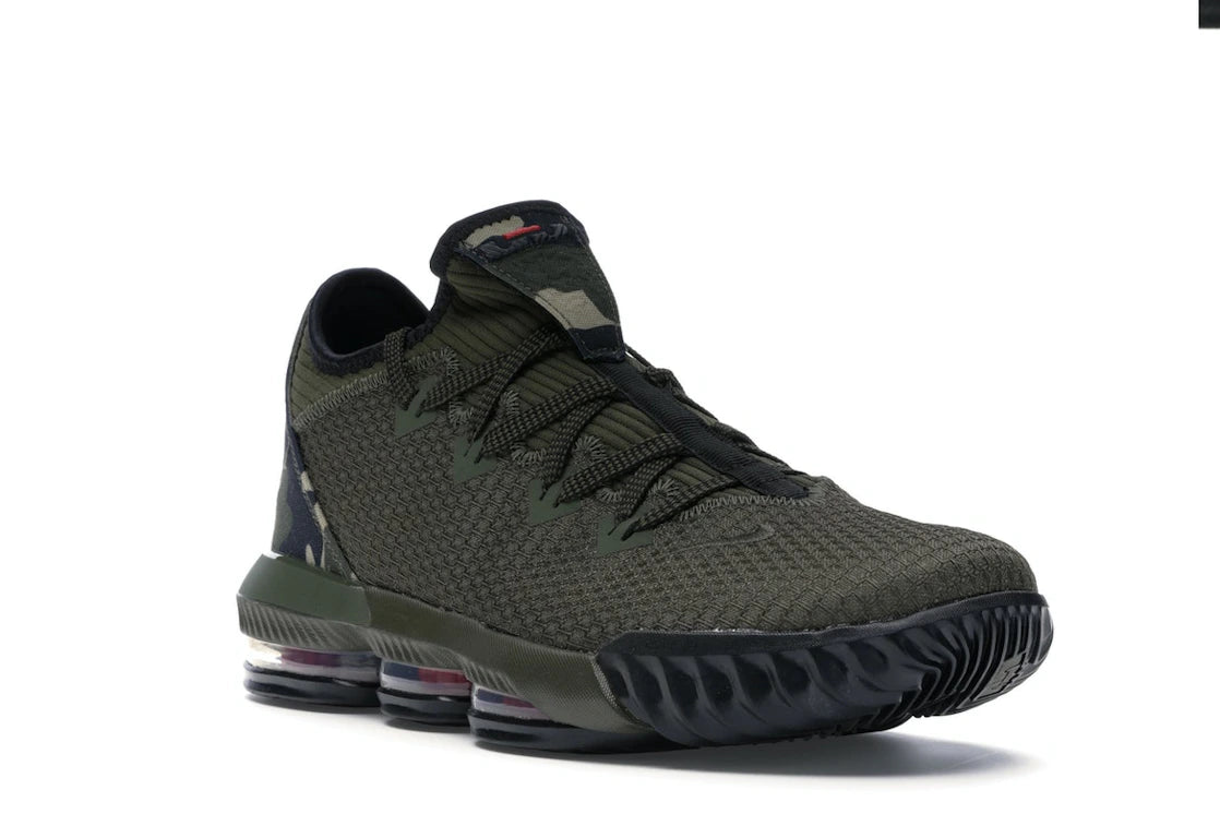 Nike LeBron 16 Low Camo - vue secondaire A