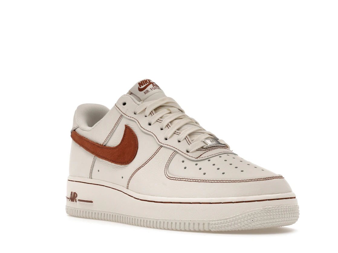 Nike Air Force 1 Low '07 LV8 Ivory Saddle Brown - vue secondaire A