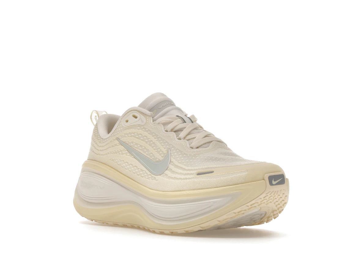 Nike Vomero Plus Sail Summit White Alabaster (Women's) - vue secondaire A