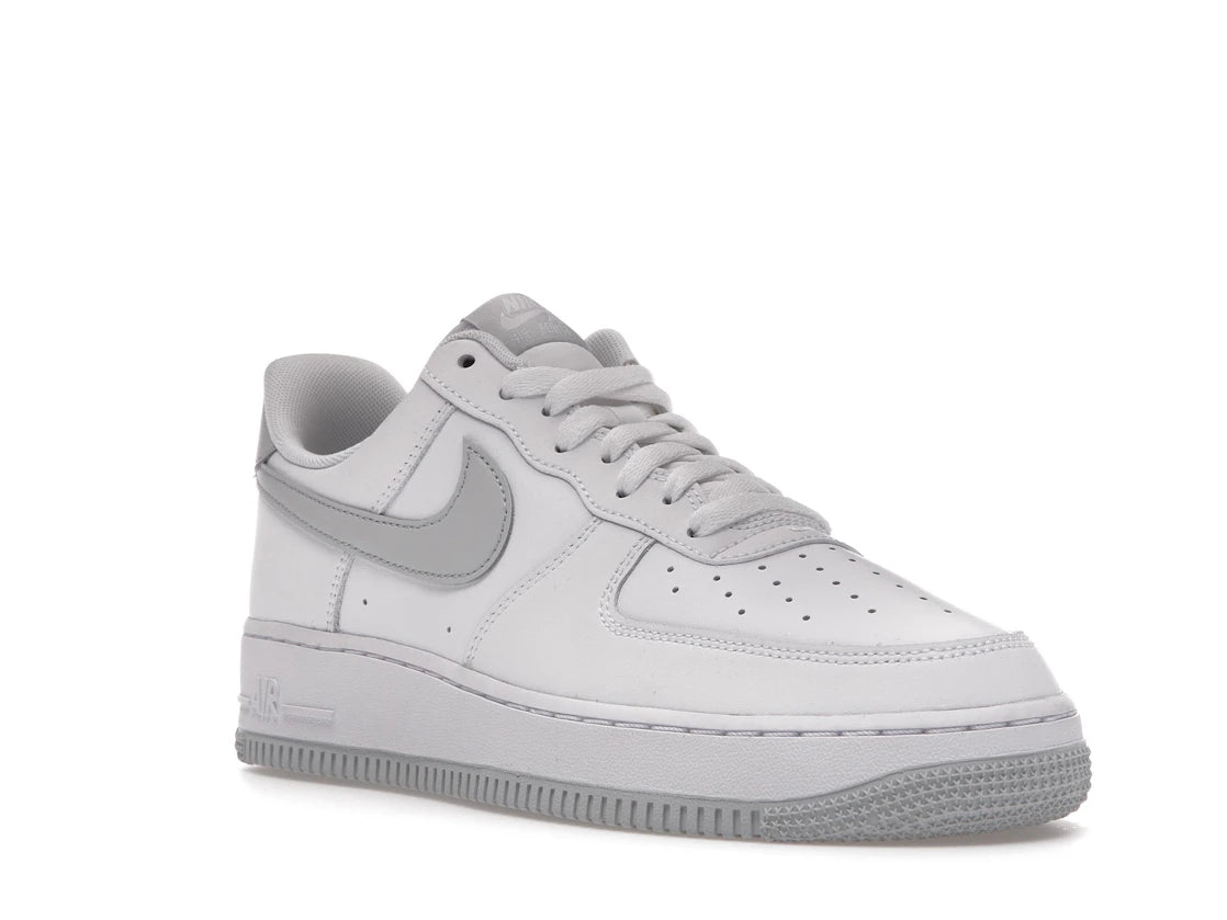 Nike Air Force 1 Low '07 Pure Platinum (2021) - vue secondaire A