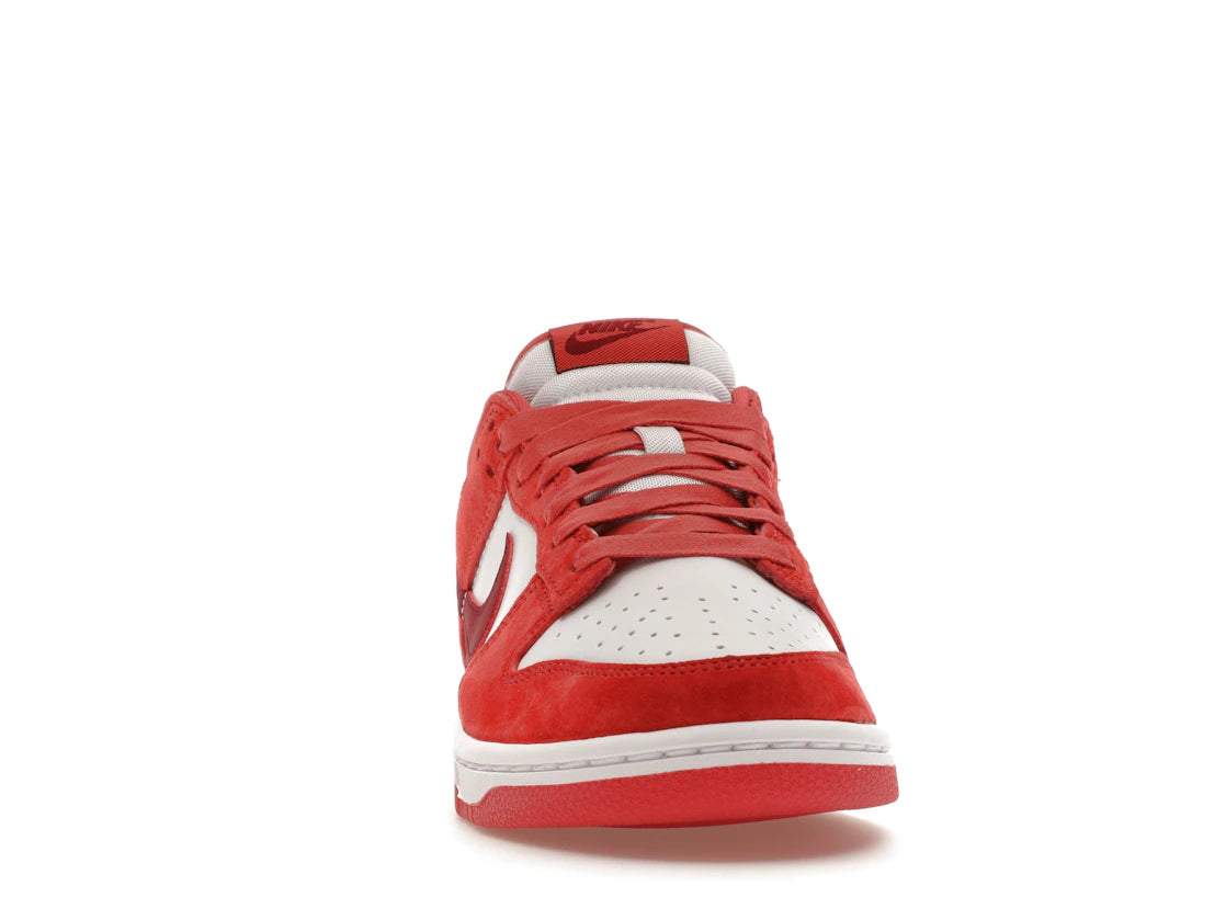 Nike Dunk Low Valentinstag (2024) (Damen) - vue secondaire A
