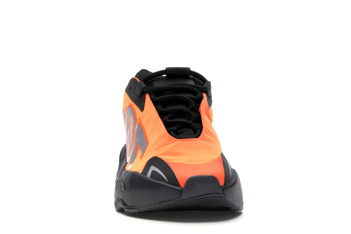 adidas Yeezy Boost 700 MNVN Orange - vue secondaire A