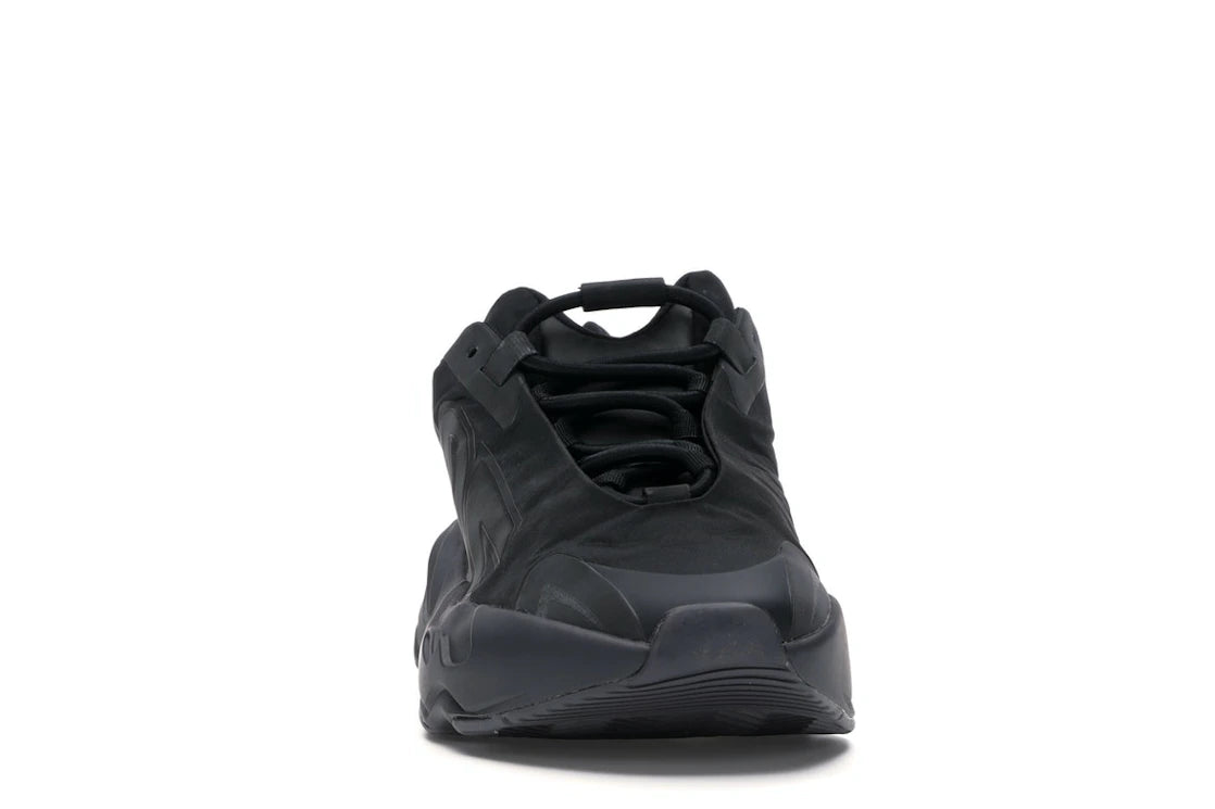 adidas Yeezy Boost 700 MNVN Triple Black - vue secondaire A