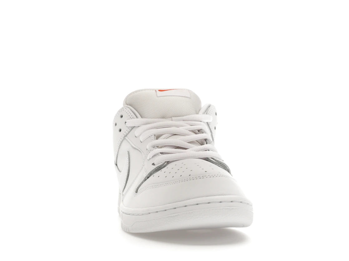 Nike SB Dunk Low Pro Triple White - vue secondaire A