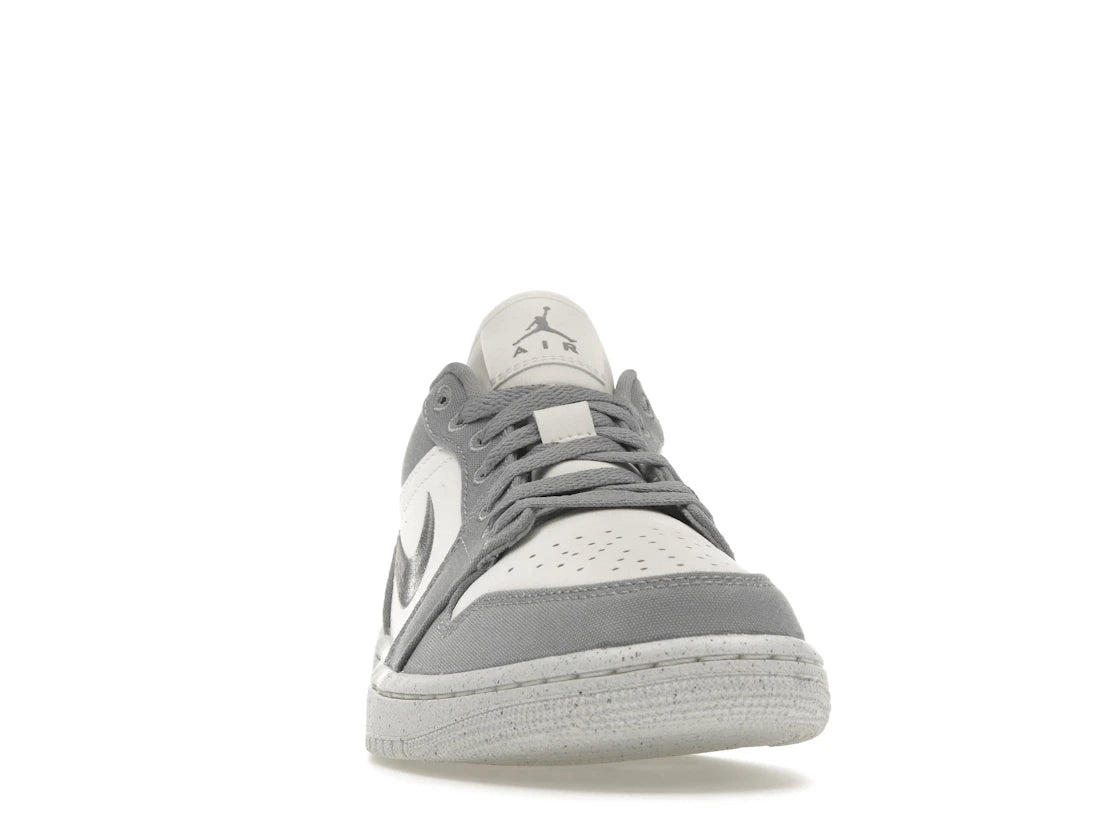 Jordan 1 Low SE Light Steel Grey (Women's) - vue secondaire A