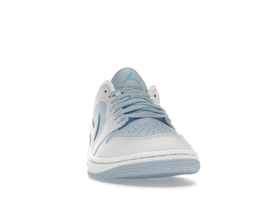 Jordan 1 Low SE Reverse Ice Blue (Women's) - vue secondaire A