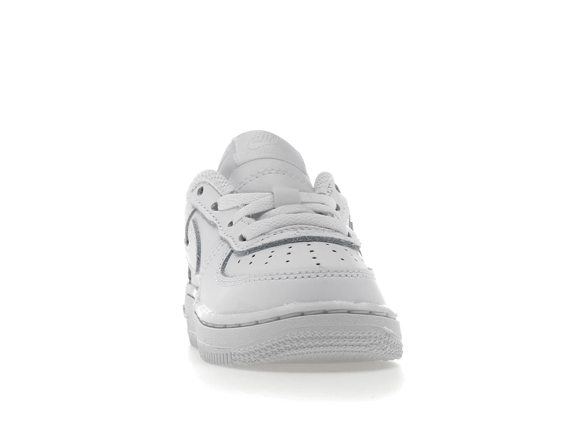 Nike Air Force 1 Low LE Triple White (TD) - vue secondaire A