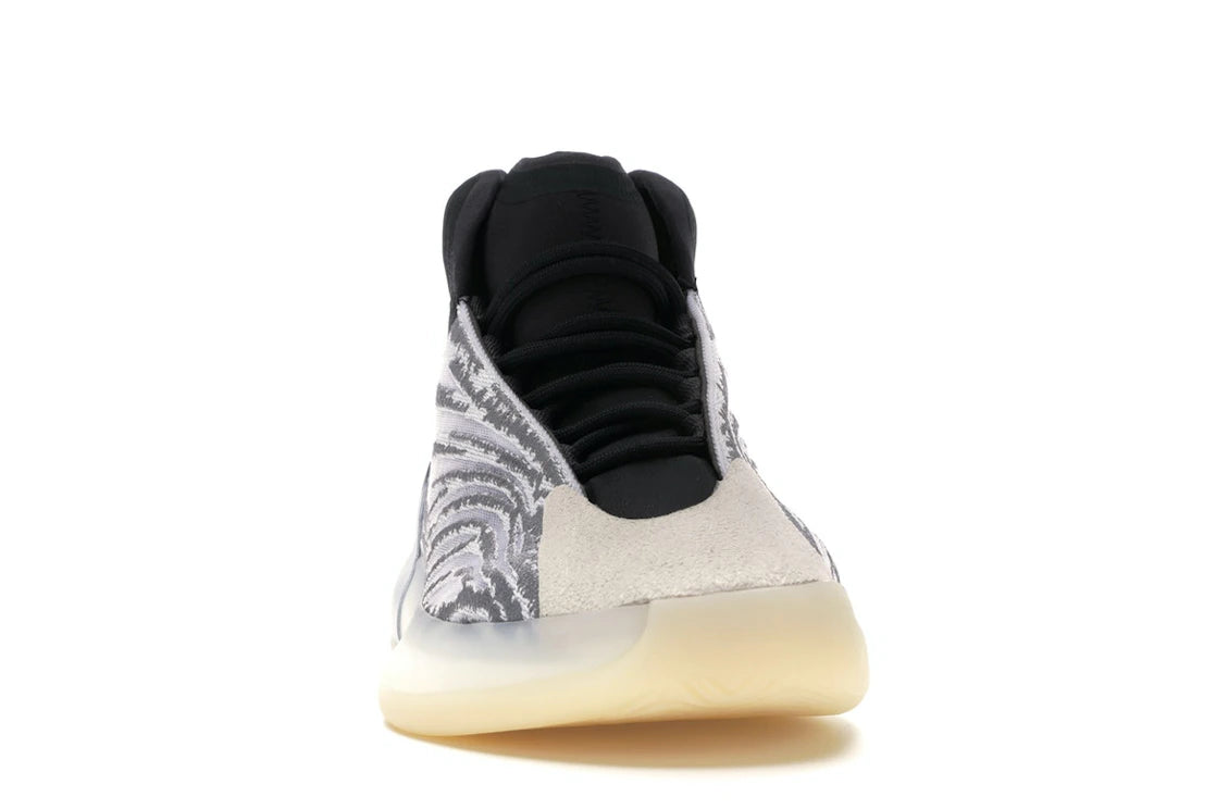 adidas Yeezy QNTM (Lifestyle Model) - vue secondaire A