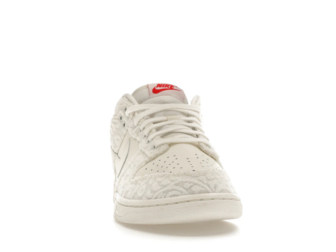 Nike Dunk Low Give Her Flowers (Women's) - vue secondaire A