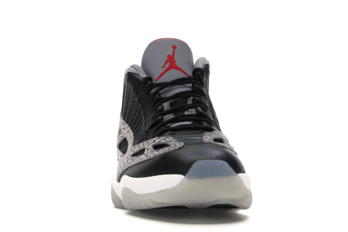 Jordan 11 Retro Low IE Black Cement - vue secondaire A