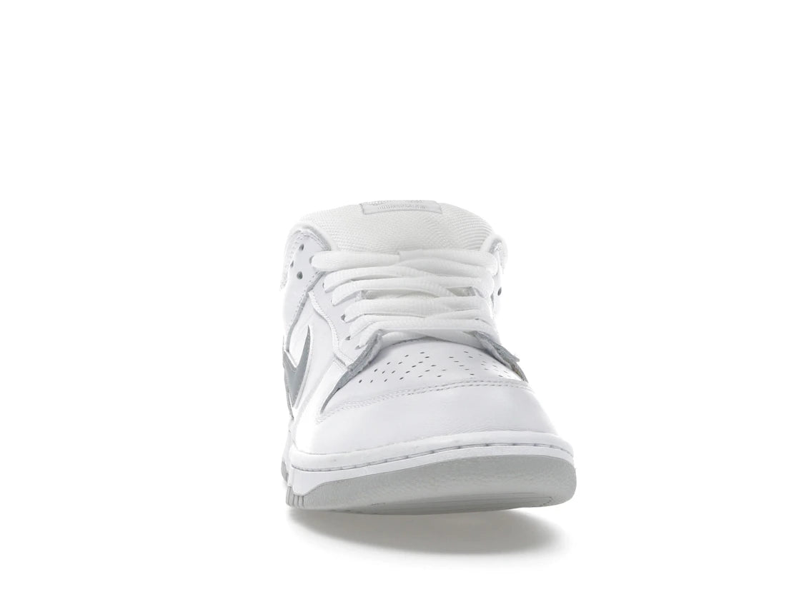 Nike SB Dunk Low Supreme 94 White Metallic Silver - vue secondaire A