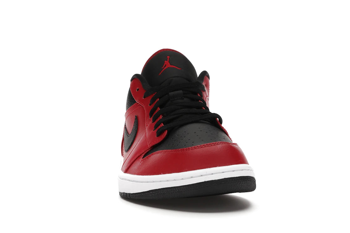Jordan 1 Low Reverse Bred Pebbled Swoosh - vue secondaire A