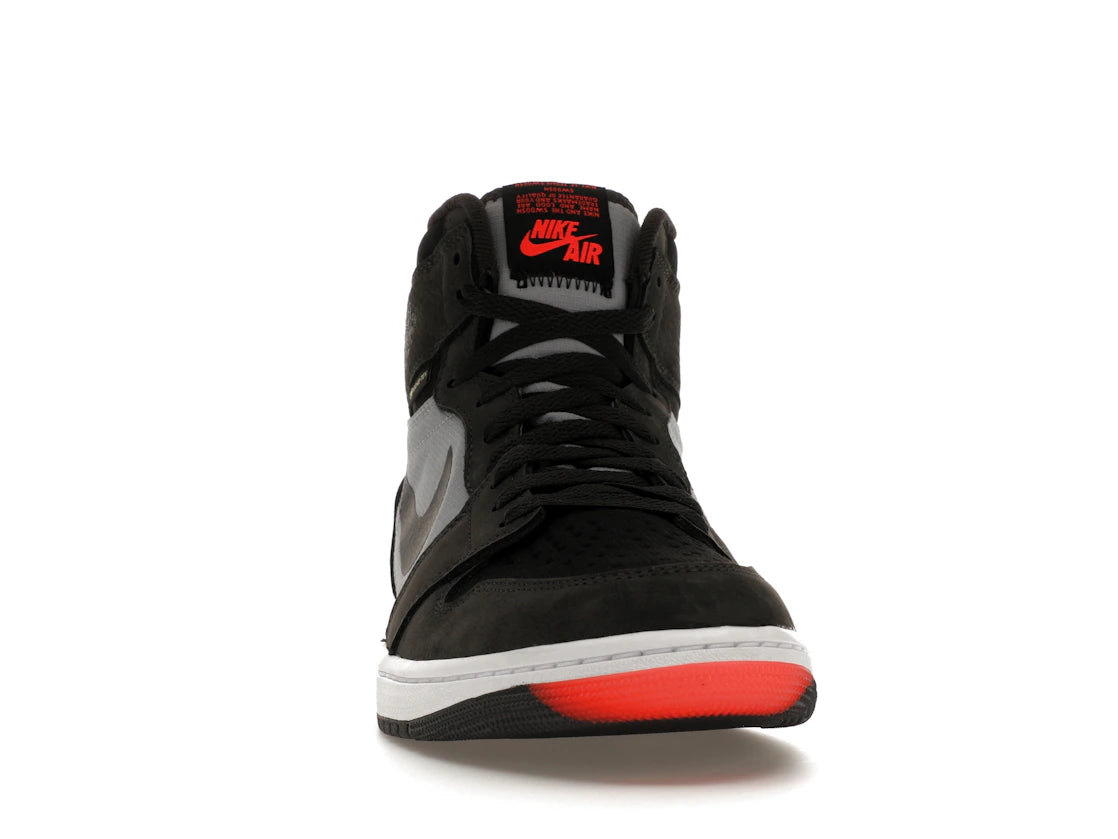 Jordan 1 Retro High Element Gore-Tex Black Infrared - vue secondaire A