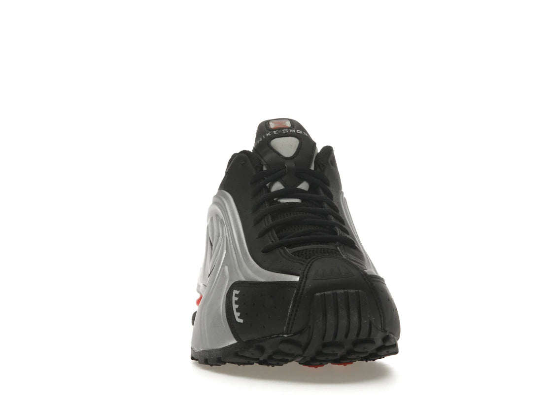 Nike Shox R4 Black Metallic Silver (2025) - vue secondaire A