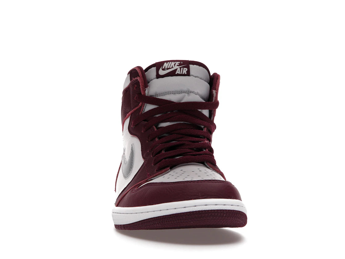 Jordan 1 Retro High OG Bordeaux - vue secondaire A