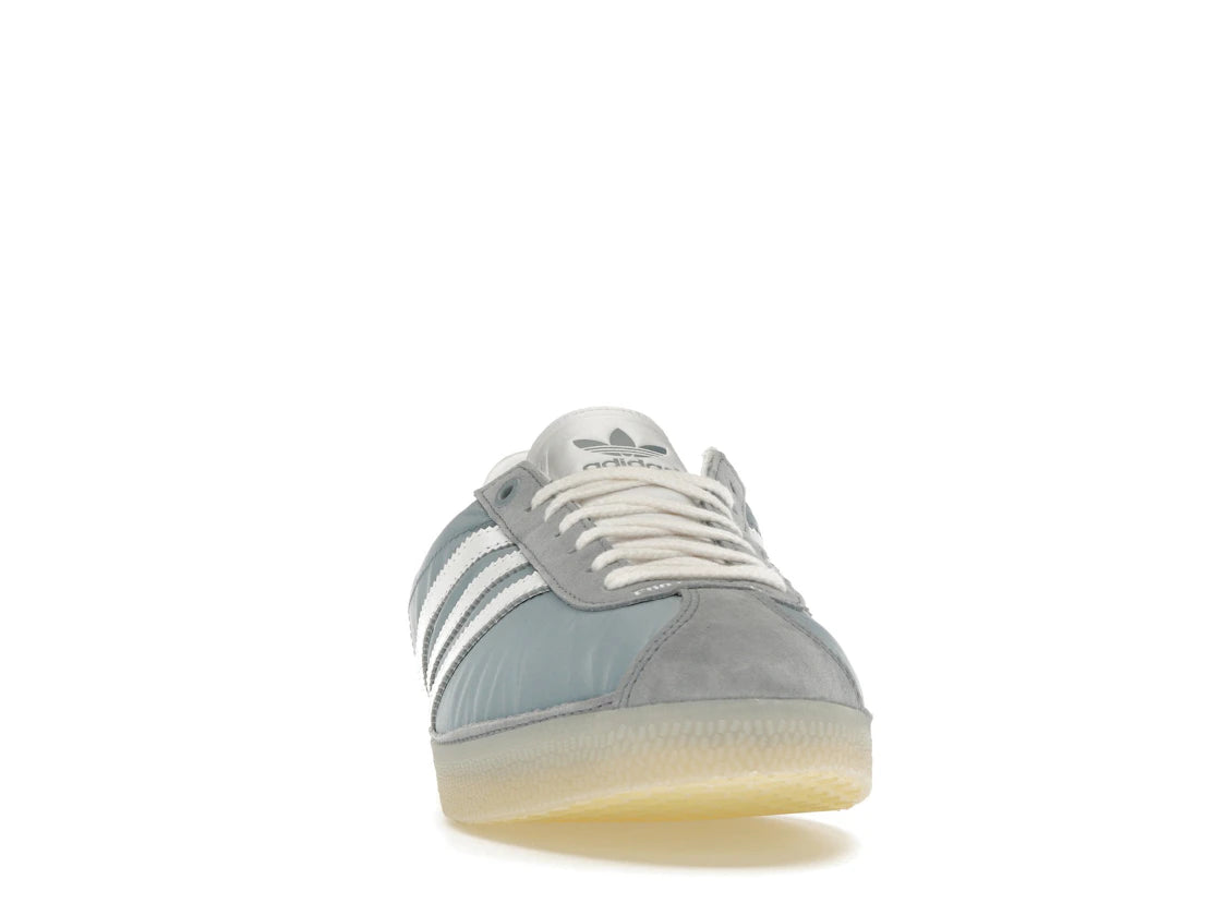 adidas Gazelle 85 Footpatrol Hellgrau - vue secondaire A