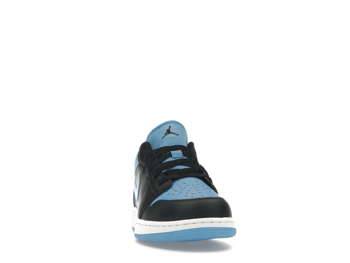 Jordan 1 Low University Blue (GS) - vue secondaire A
