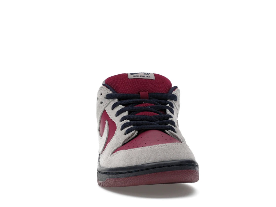 Nike SB Dunk Low Atmosphere Gray True Berry - vue secondaire A