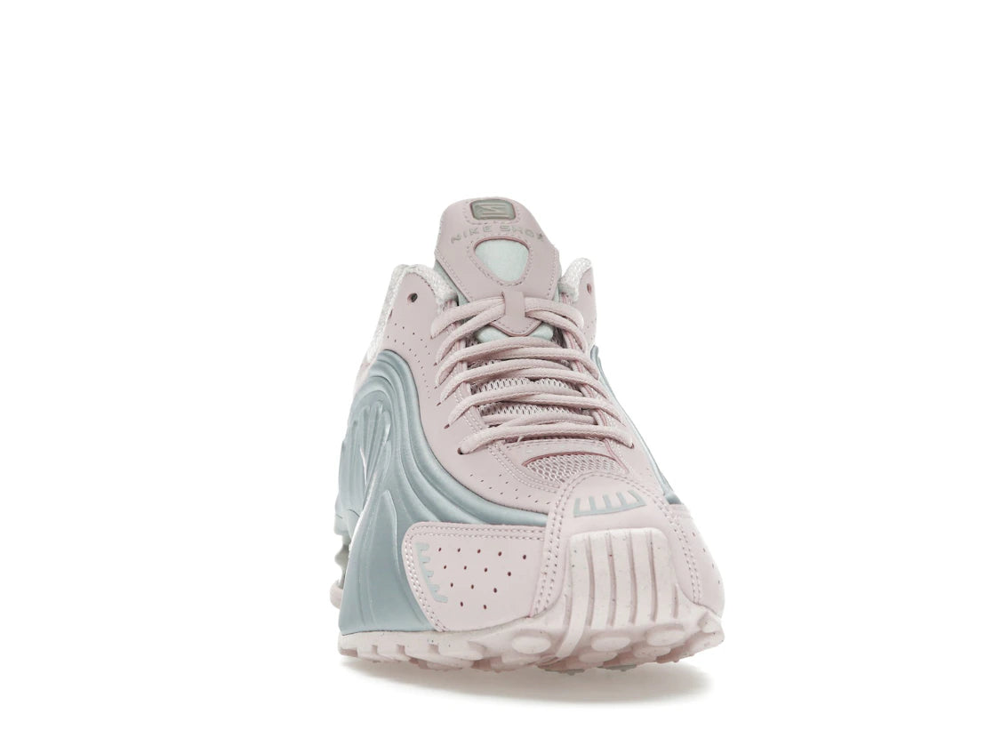 Nike Shox R4 Barely Rose Metallic Platinum (Women's) - vue secondaire A